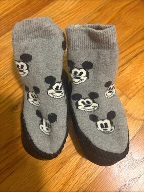 Disney Black and Gray Baby Mickey Crib Shoes